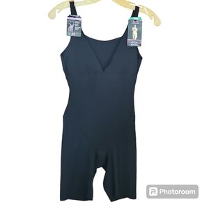 Maidenform Sleek Smoothing Shapewear